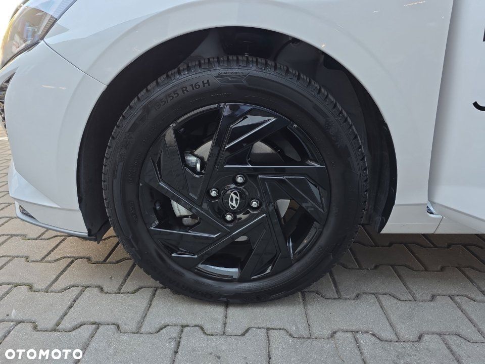 Hyundai i20 - 23