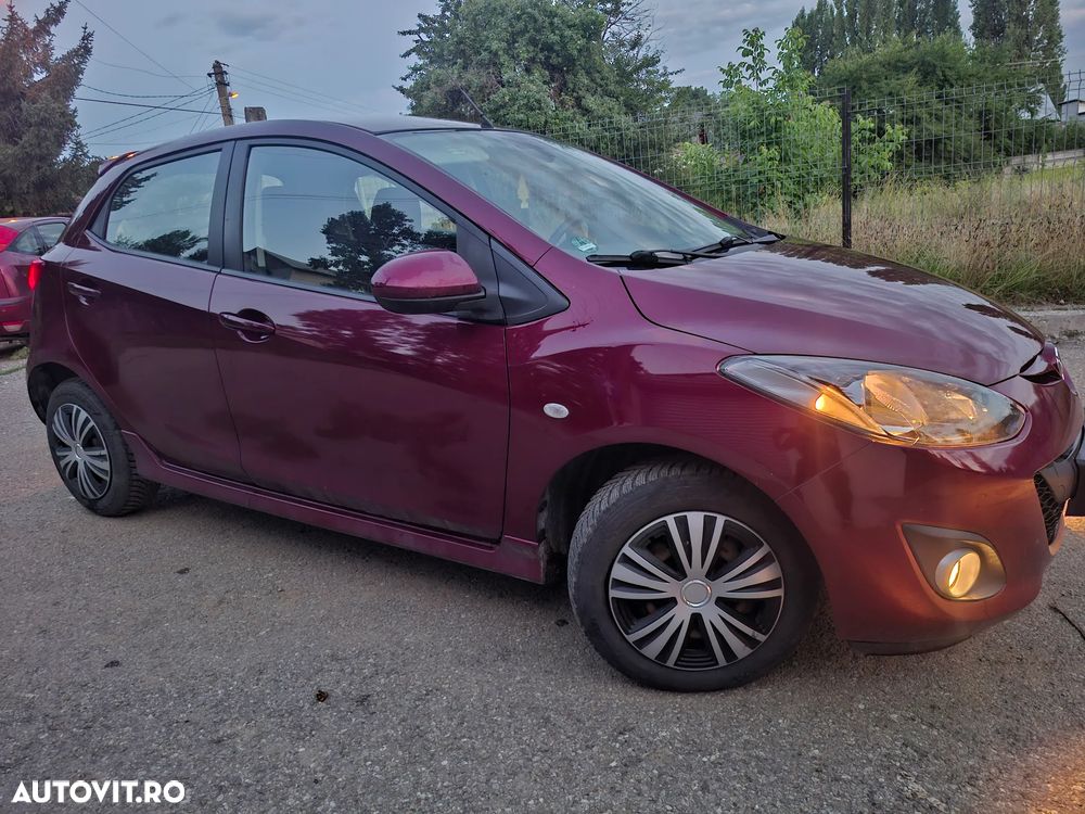 Mazda 2 1.6 MZ-CD Dynamic - 2