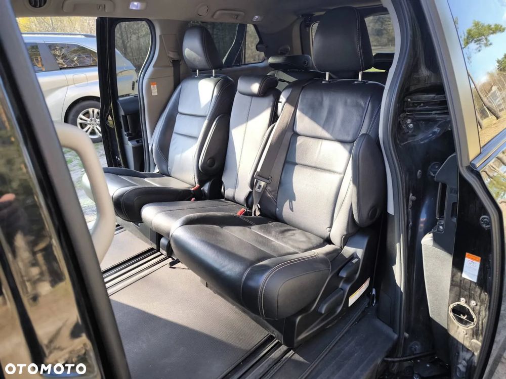 Toyota Sienna 3.5 V6 SE - 7