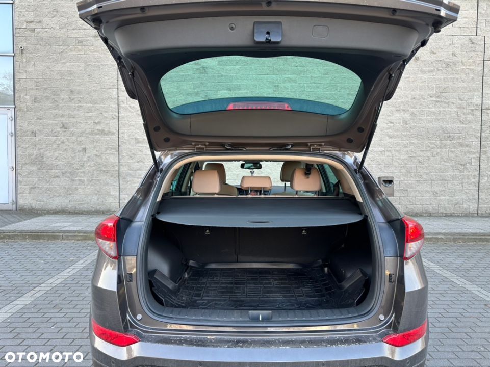 Hyundai Tucson 2.0 CRDi 4WD Automatik Style - 17