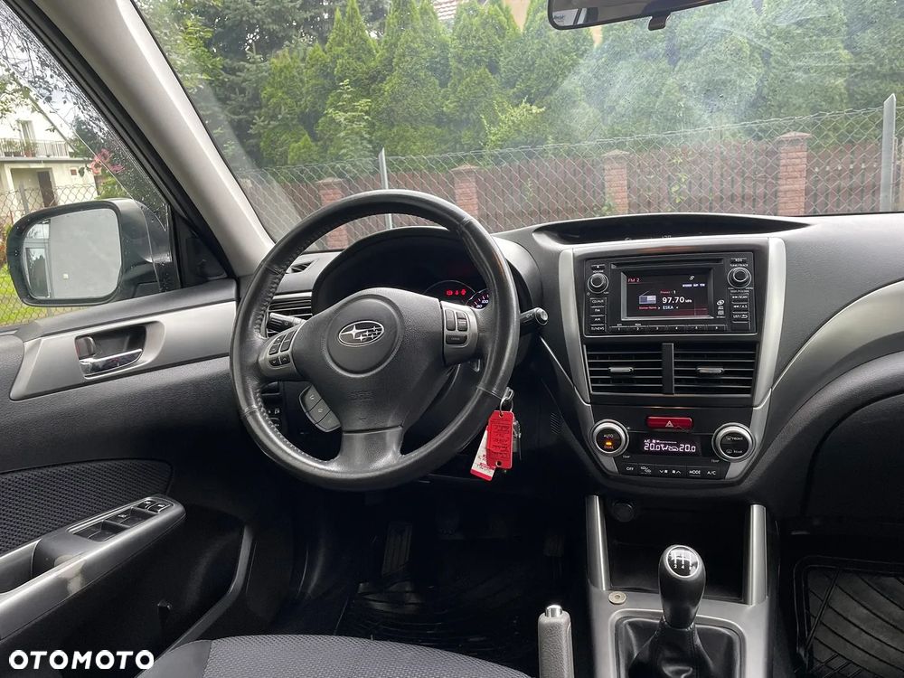 Subaru Forester 2.0X Exclusive - 19