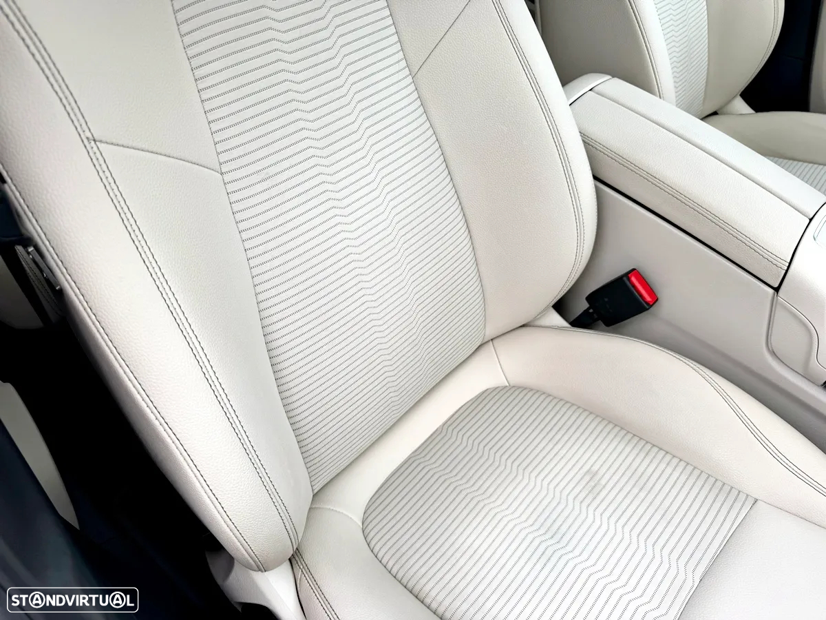 Mercedes-Benz EQB 300 4Matic - 37