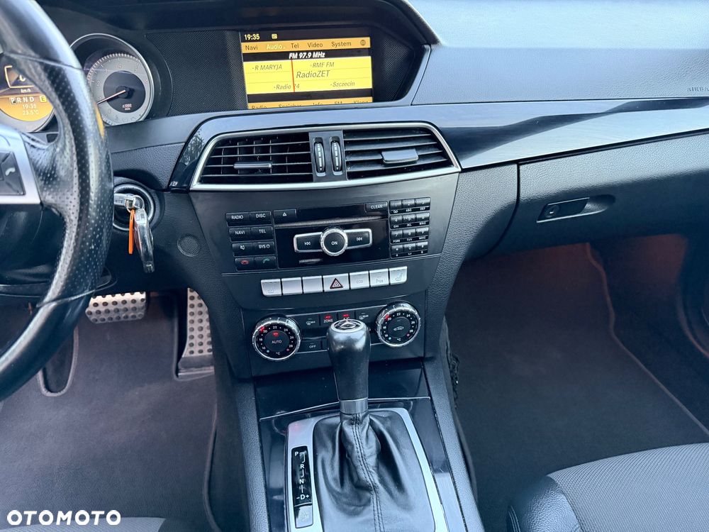 Mercedes-Benz Klasa C 250 7G-TRONIC Edition - 14
