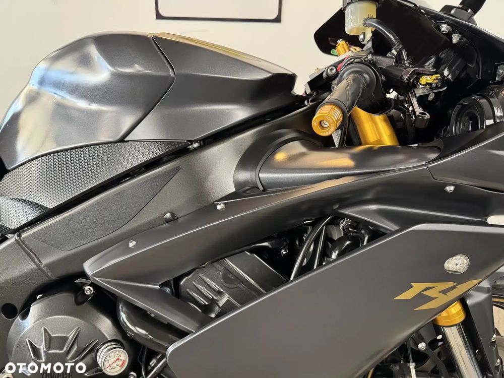 Yamaha YZF - 11