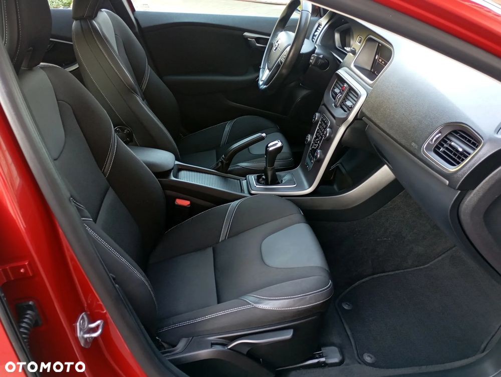 Volvo V40 D2 Momentum - 15