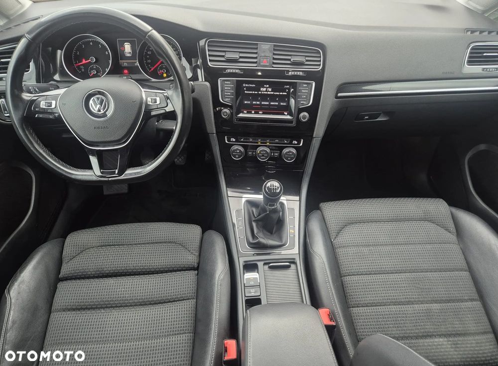 Volkswagen Golf 1.2 TSI Highline - 12