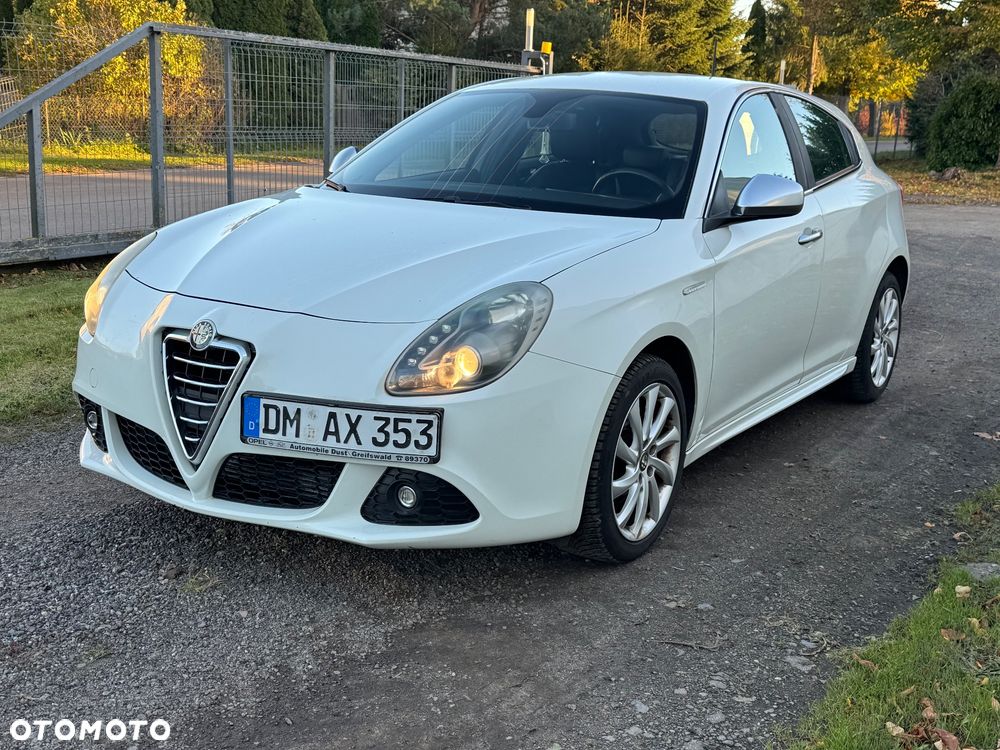 Alfa Romeo Giulietta 2011 photo 2