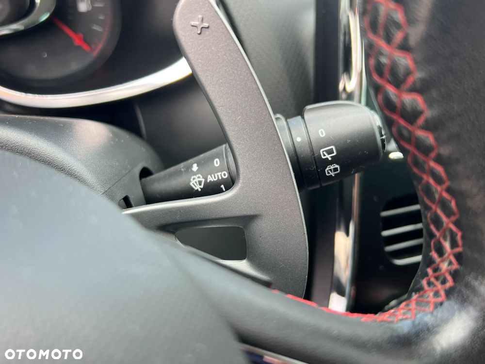 Renault Clio - 25