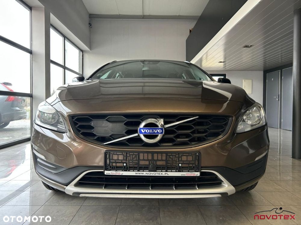 Volvo V60 Cross Country - 6