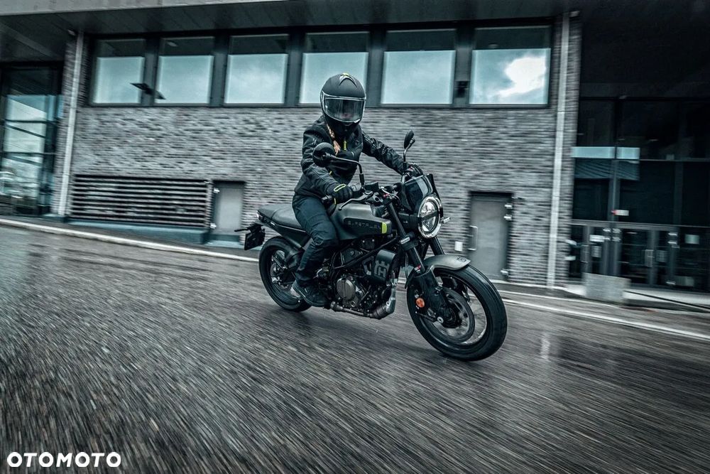 Husqvarna Svartpilen - 3