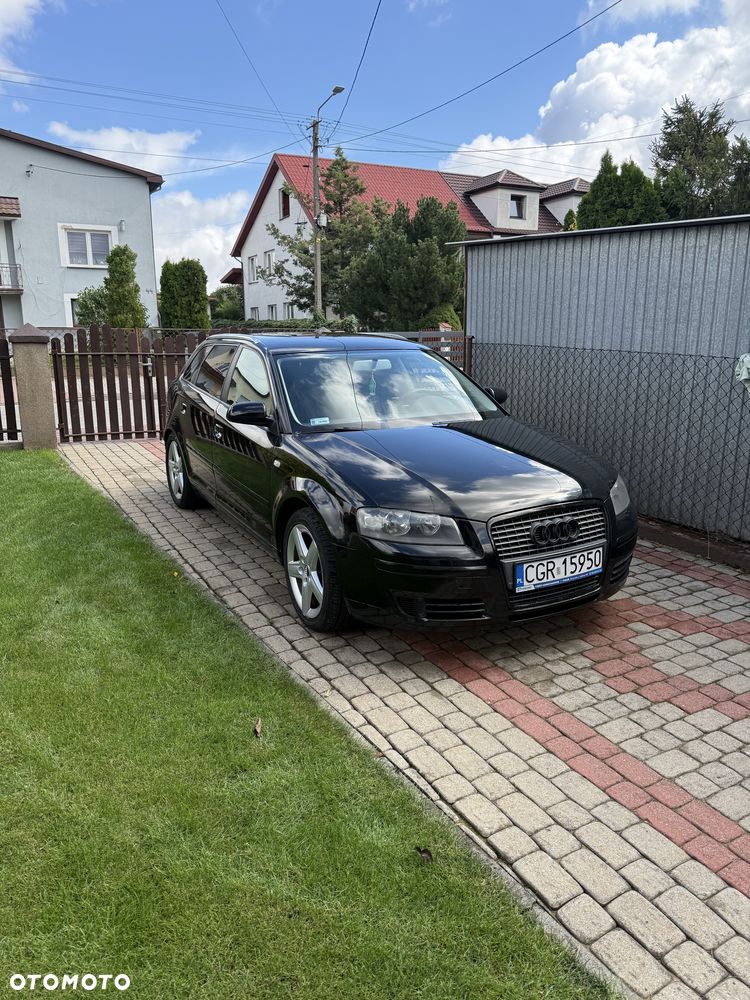 Audi A3 Sportback - 1