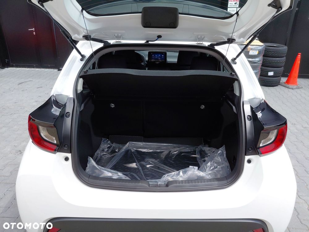 Toyota Yaris - 13