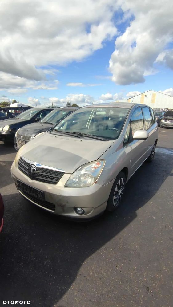 TOYOTA COROLLA Verso E12 2002 2.0 D-4D 90 KM 1CD-FTV - 1