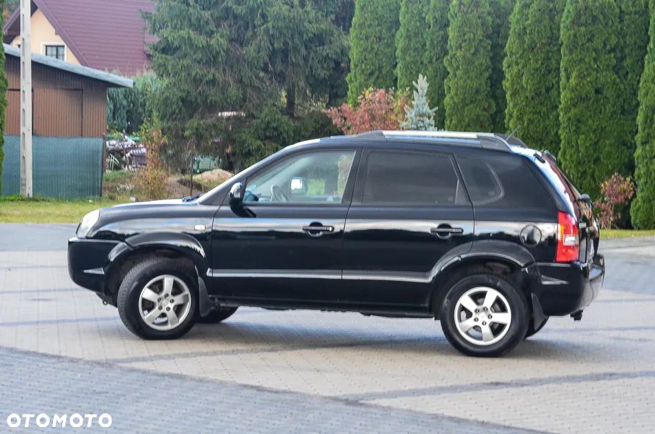 Hyundai Tucson 2.0 2WD GLS - 24
