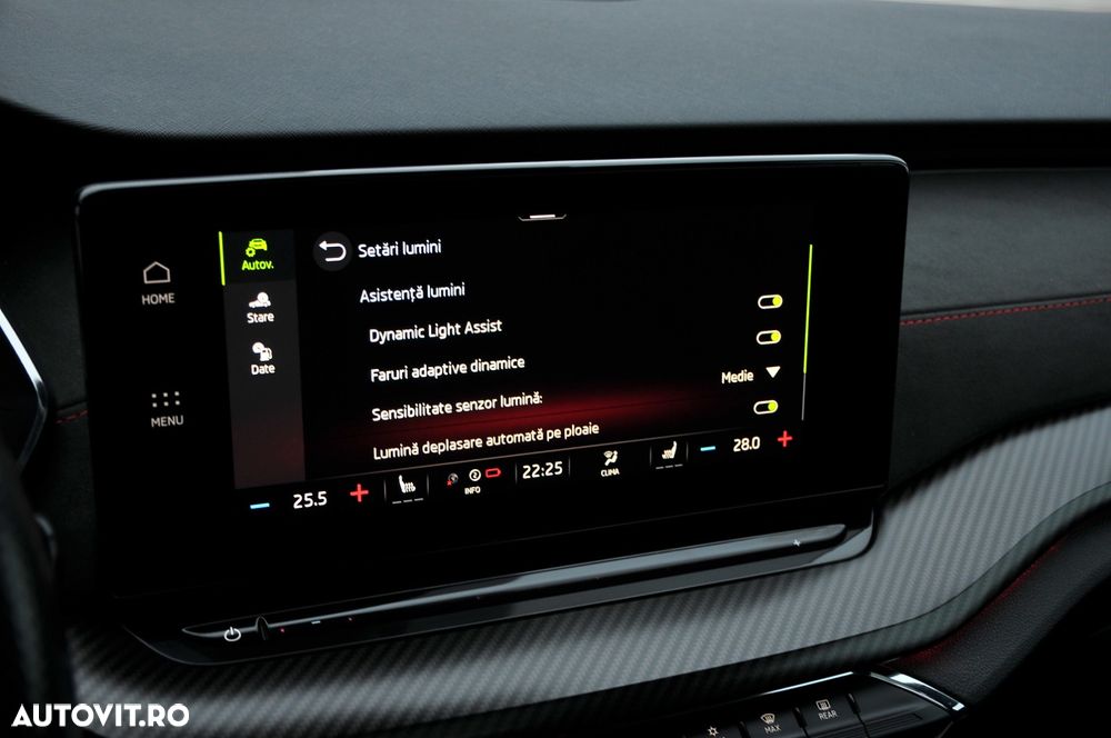 Skoda Octavia Combi 2.0 TDI DSG RS - 21