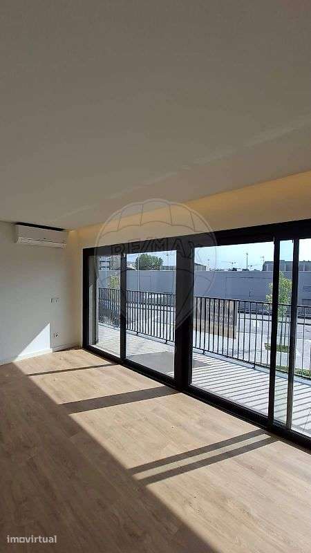 Apartamento T0 para arrendamento - Grande imagem: 2/21