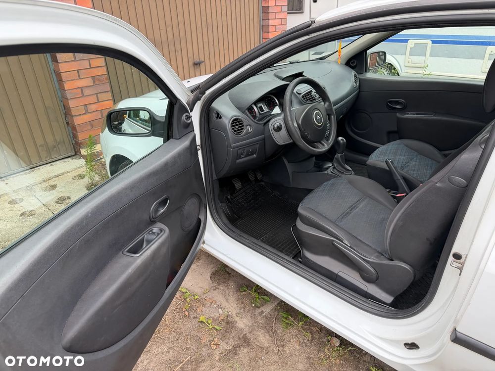 Renault Clio 1.5 dCi Alize - 7