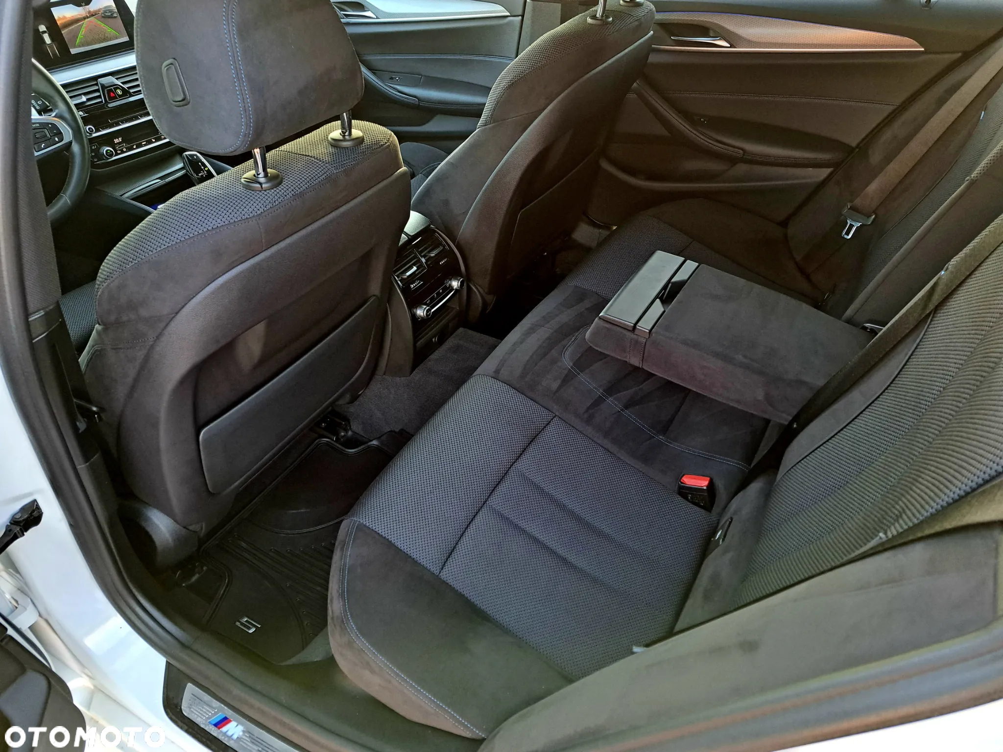 BMW Seria 5 520d xDrive - 6