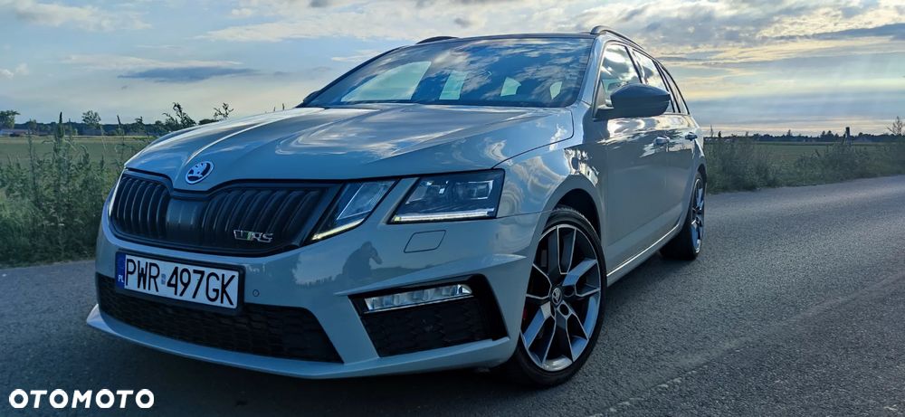 Skoda Octavia 2.0 TDI DSG RS - 1