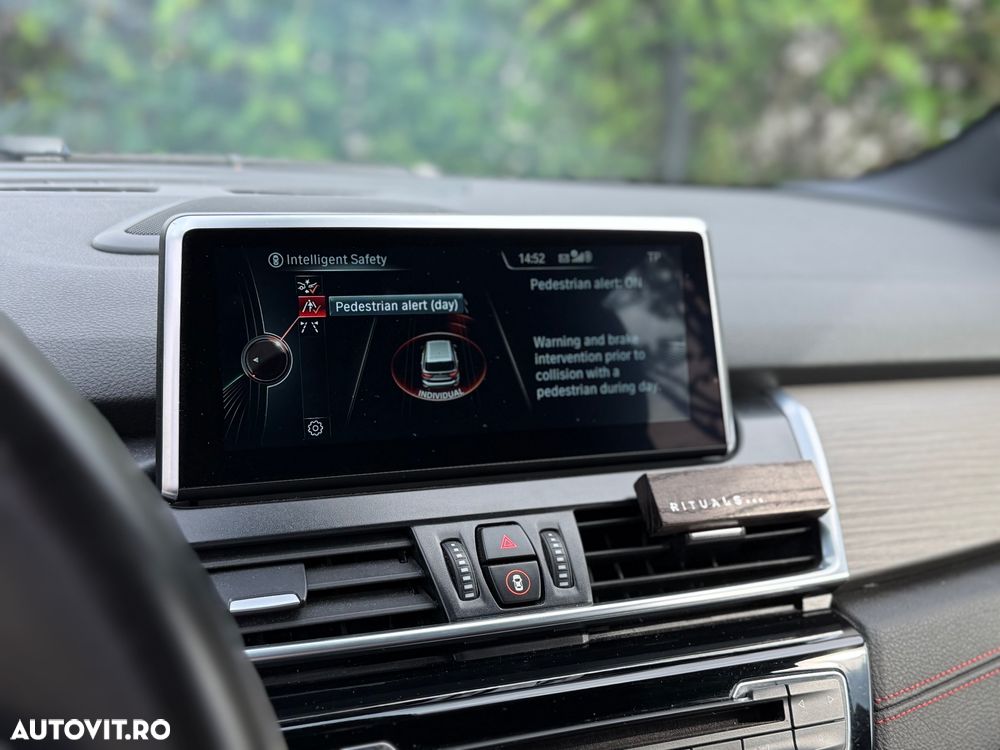 BMW Seria 2 218d - 30