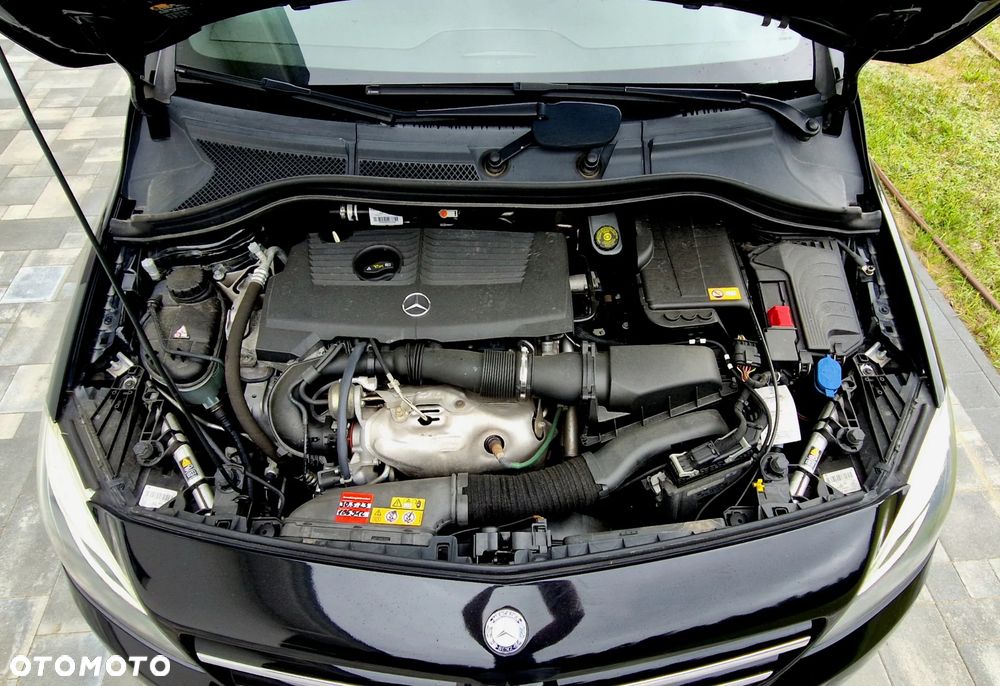 Mercedes-Benz Klasa B 180 BlueEFFICIENCY Edition Style - 15