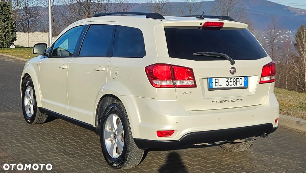Fiat Freemont 2.0 Multijet 16V DPF Automatik Allrad Lounge - 11