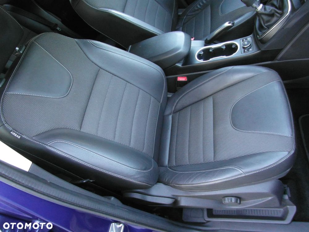 Ford Kuga 2.0 TDCi 2x4 Titanium - 19
