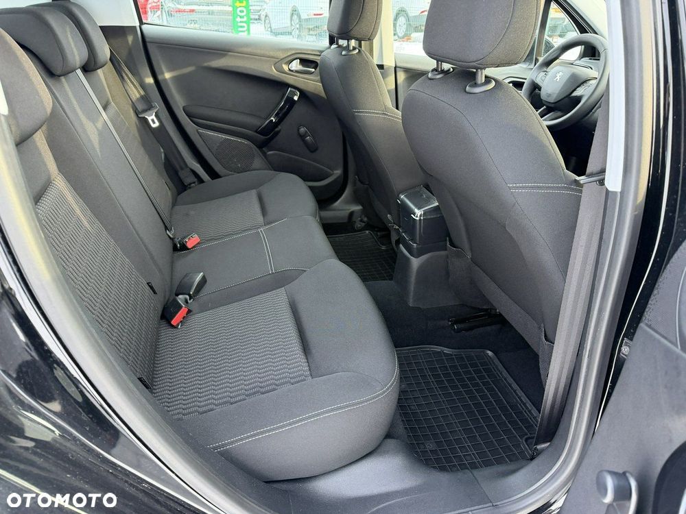 Peugeot 208 BlueHDi 100 Active - 28