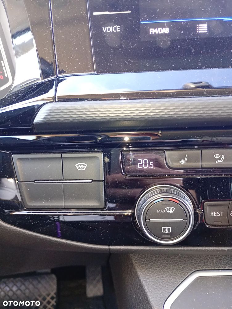 Volkswagen Multivan - 29