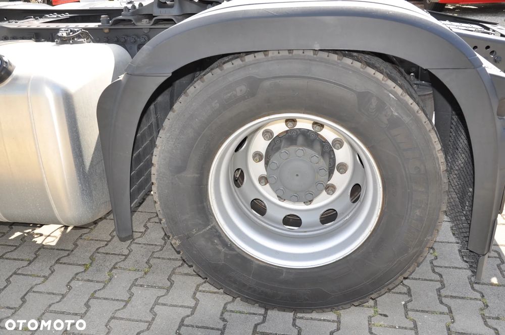 Mercedes-Benz Actros - 7