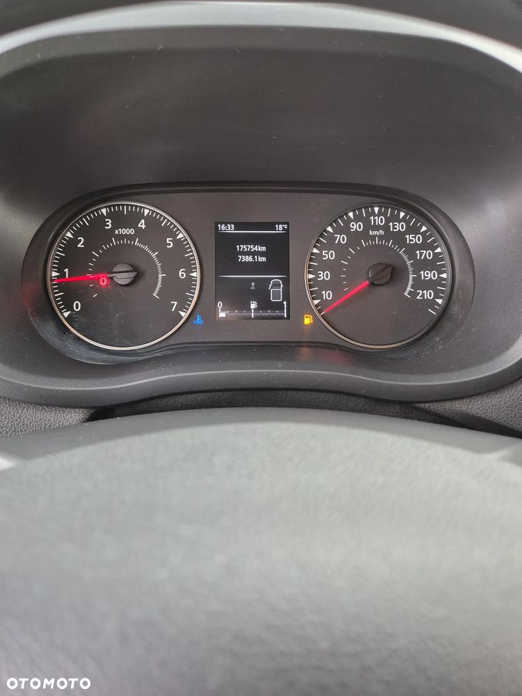 Nissan nv400 Master 2,3 - 19