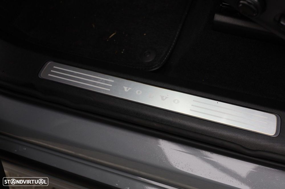 Volvo XC 90 2.0 T8 PHEV Plus Dark AWD - 35