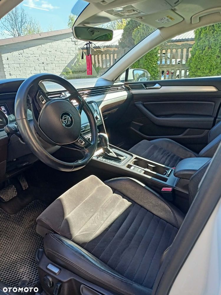 Volkswagen Passat - 8