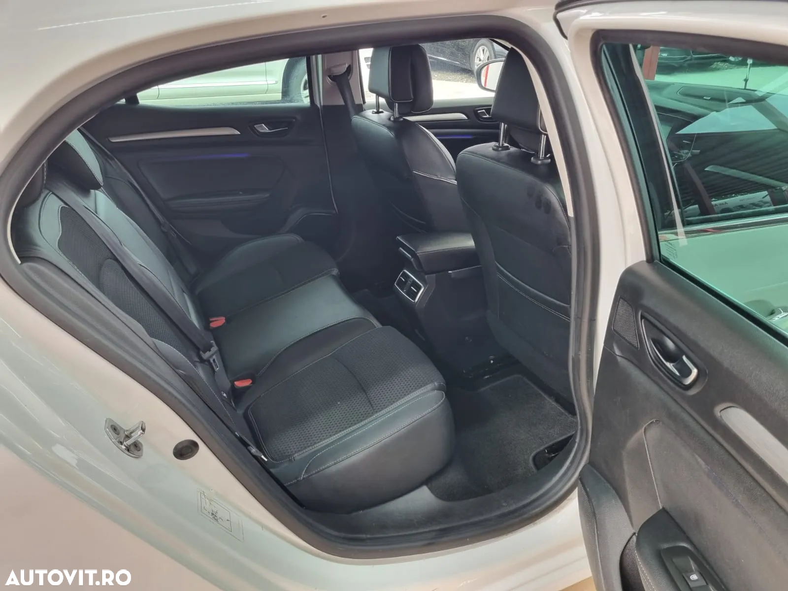 Renault Megane ENERGY dCi 130 BOSE EDITION - 25