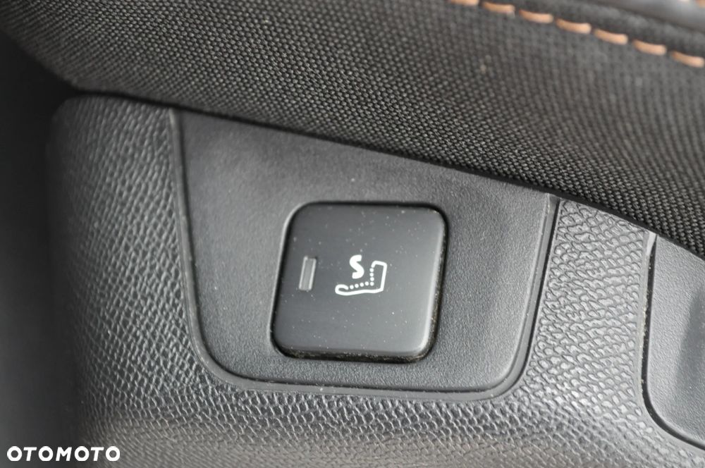 Peugeot 3008 2.0 BlueHDi GT S&S EAT8 - 28