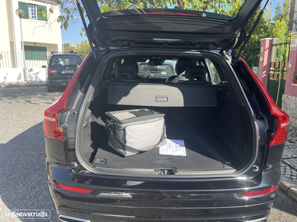 Volvo XC 60 2.0 T8 PHEV R-Design AWD - 14