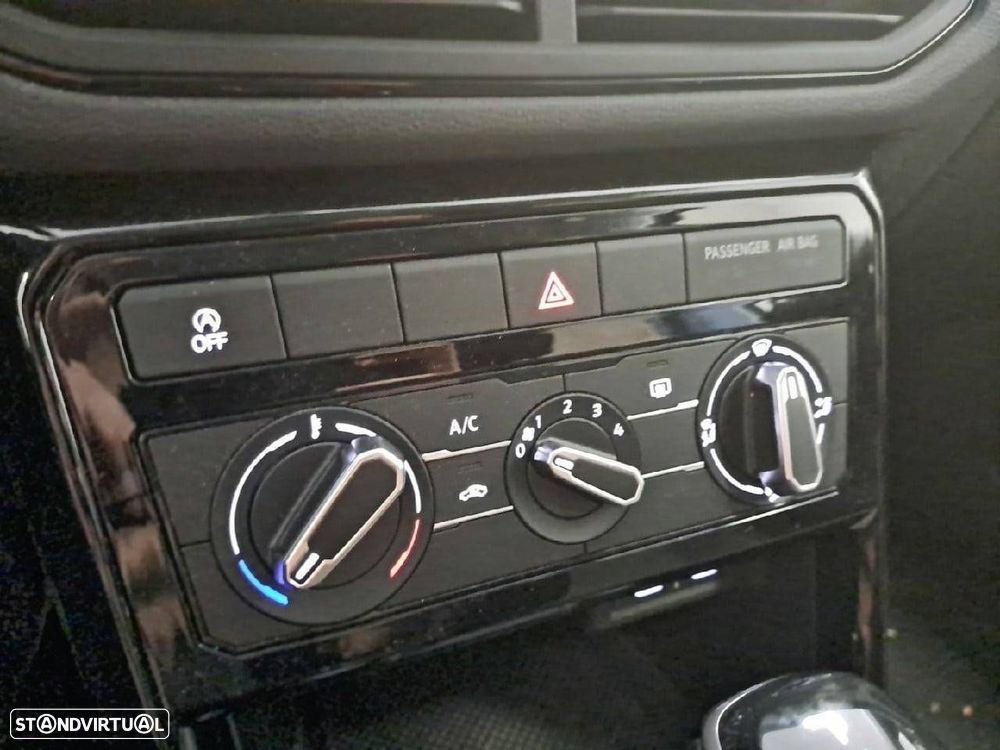 VW T-Cross 1.0 TSI Life DSG - 24