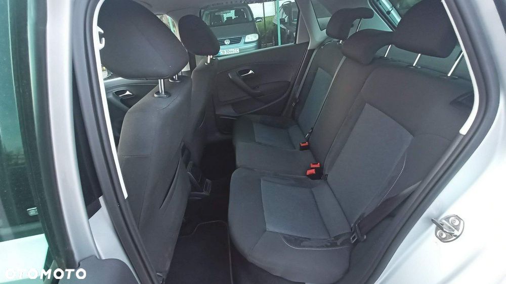 Volkswagen Polo 1.4 16V Trendline - 4