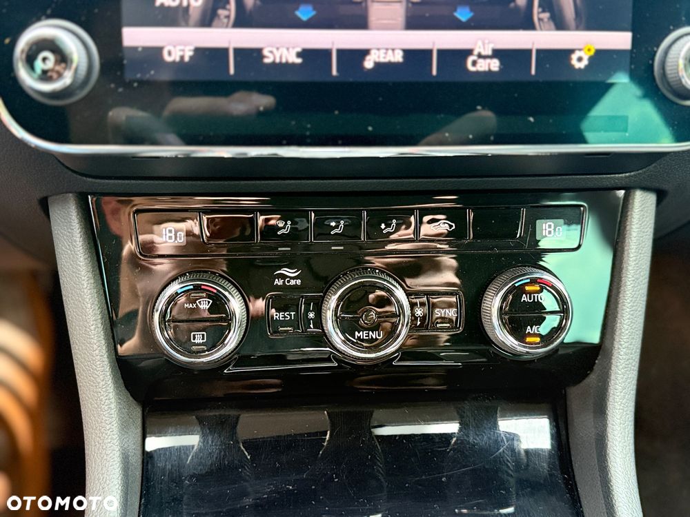 Skoda Superb 2.0 TDI DSG Ambition - 23