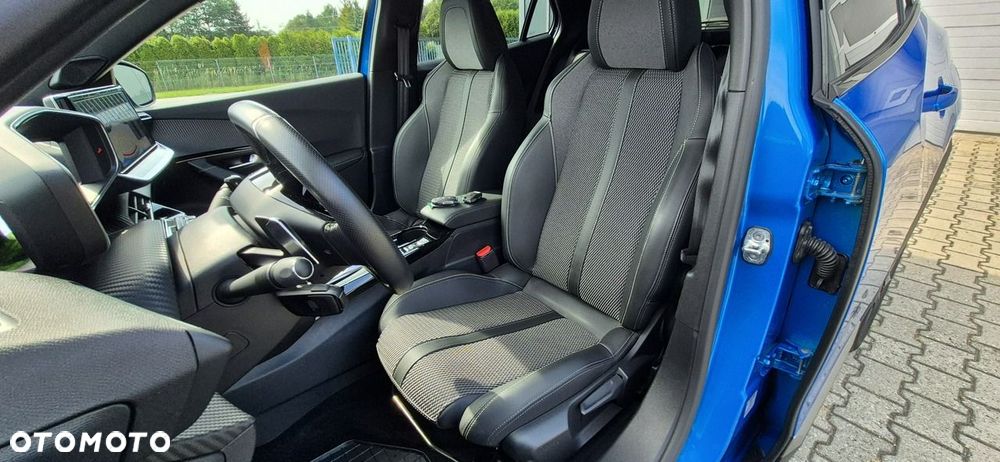 Peugeot 2008 1.2 PureTech GT S&S EAT8 - 11