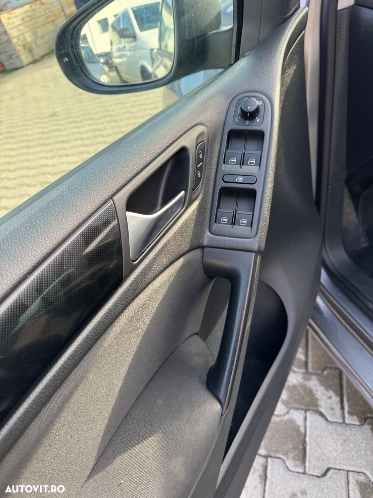 Volkswagen Golf 1.6 TDI DPF Style - 14