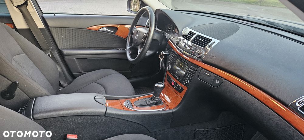 Mercedes-Benz Klasa E 200 Kompressor Automatik Avantgarde - 22