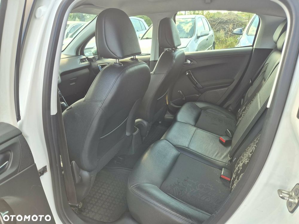 Peugeot 208 1.4 HDi Business Line - 18