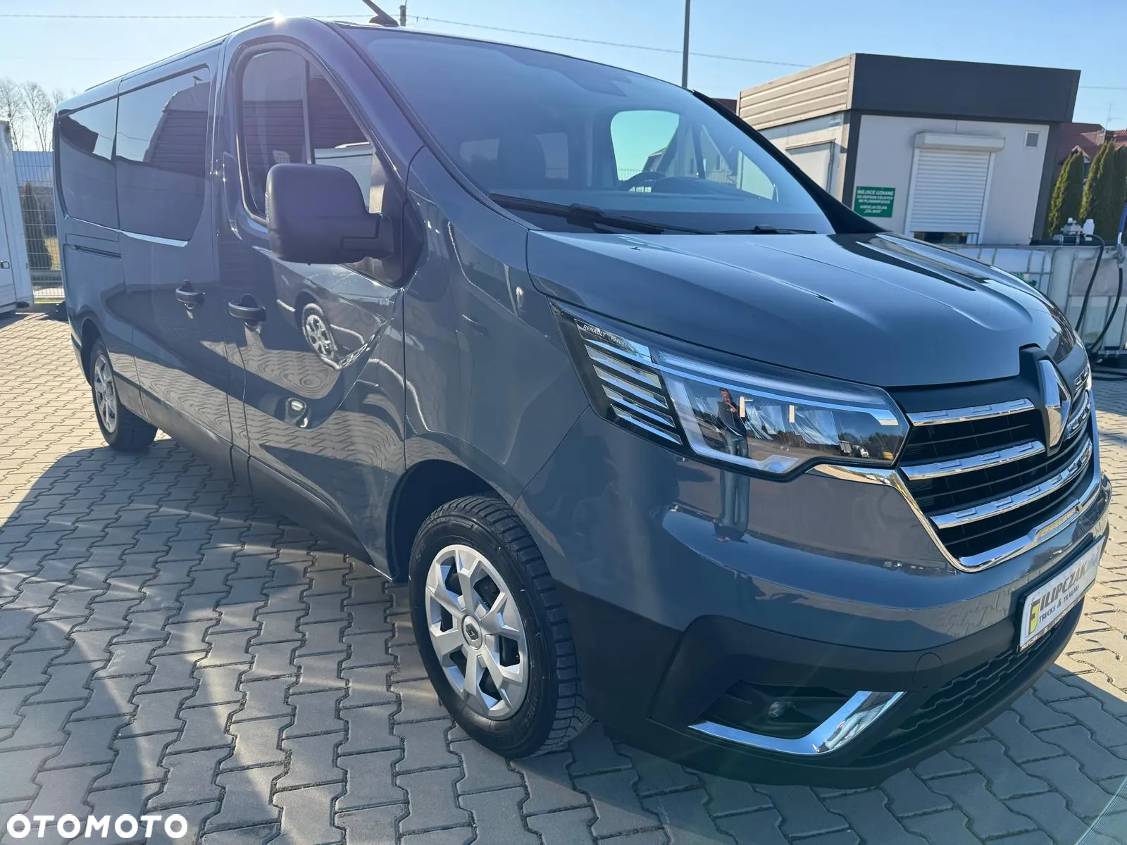 Renault Trafic - 13