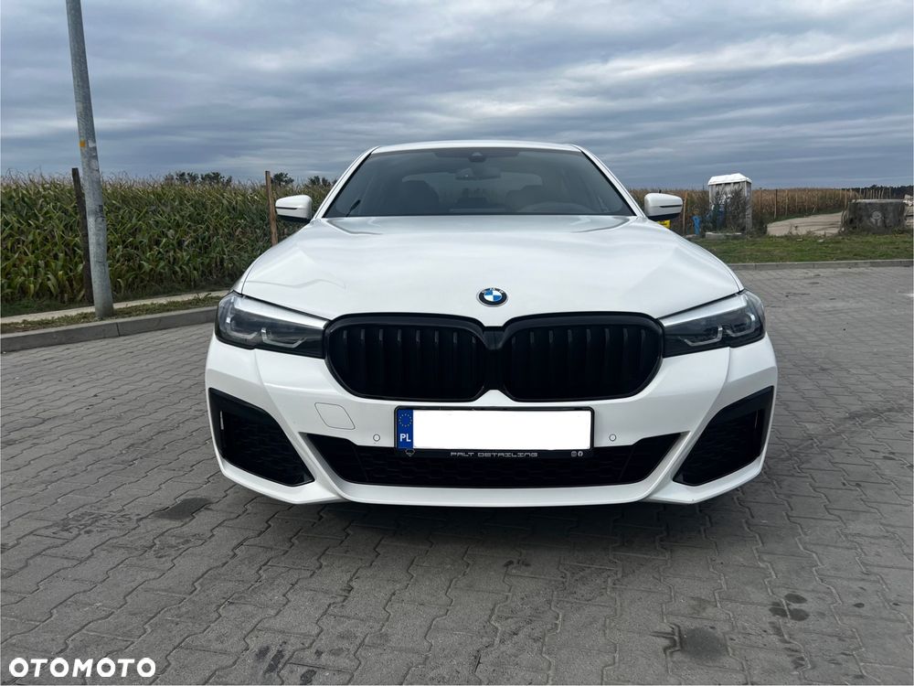 BMW Seria 5 530e xDrive M Sport Edition - 16