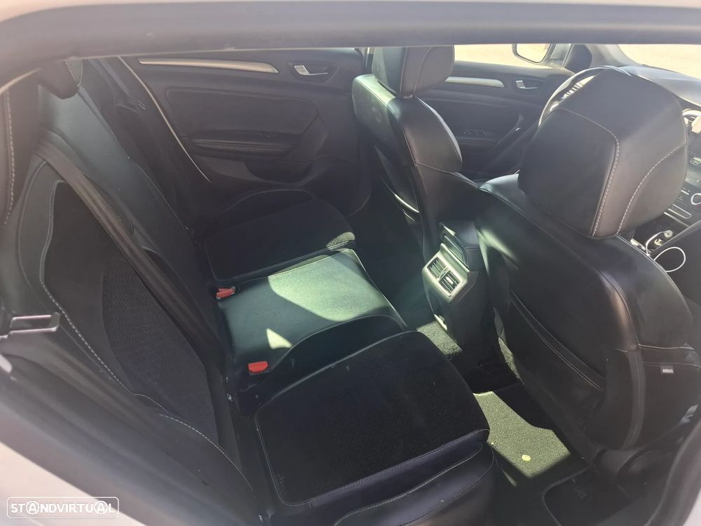 Renault Mégane Sport Tourer ENERGY dCi 130 GT LINE - 12