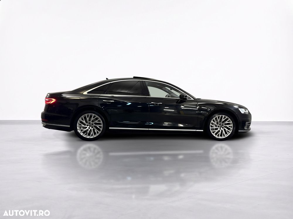 Audi A8 - 7