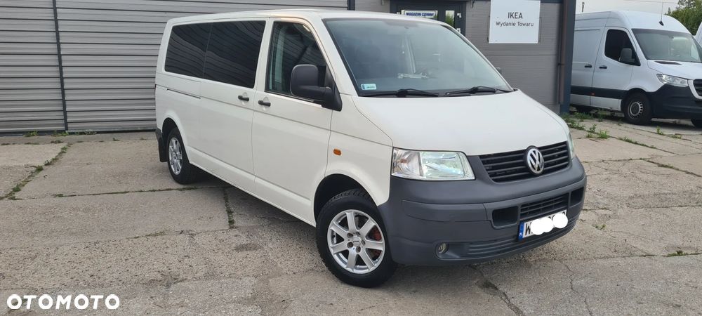 Volkswagen Caravelle - 9