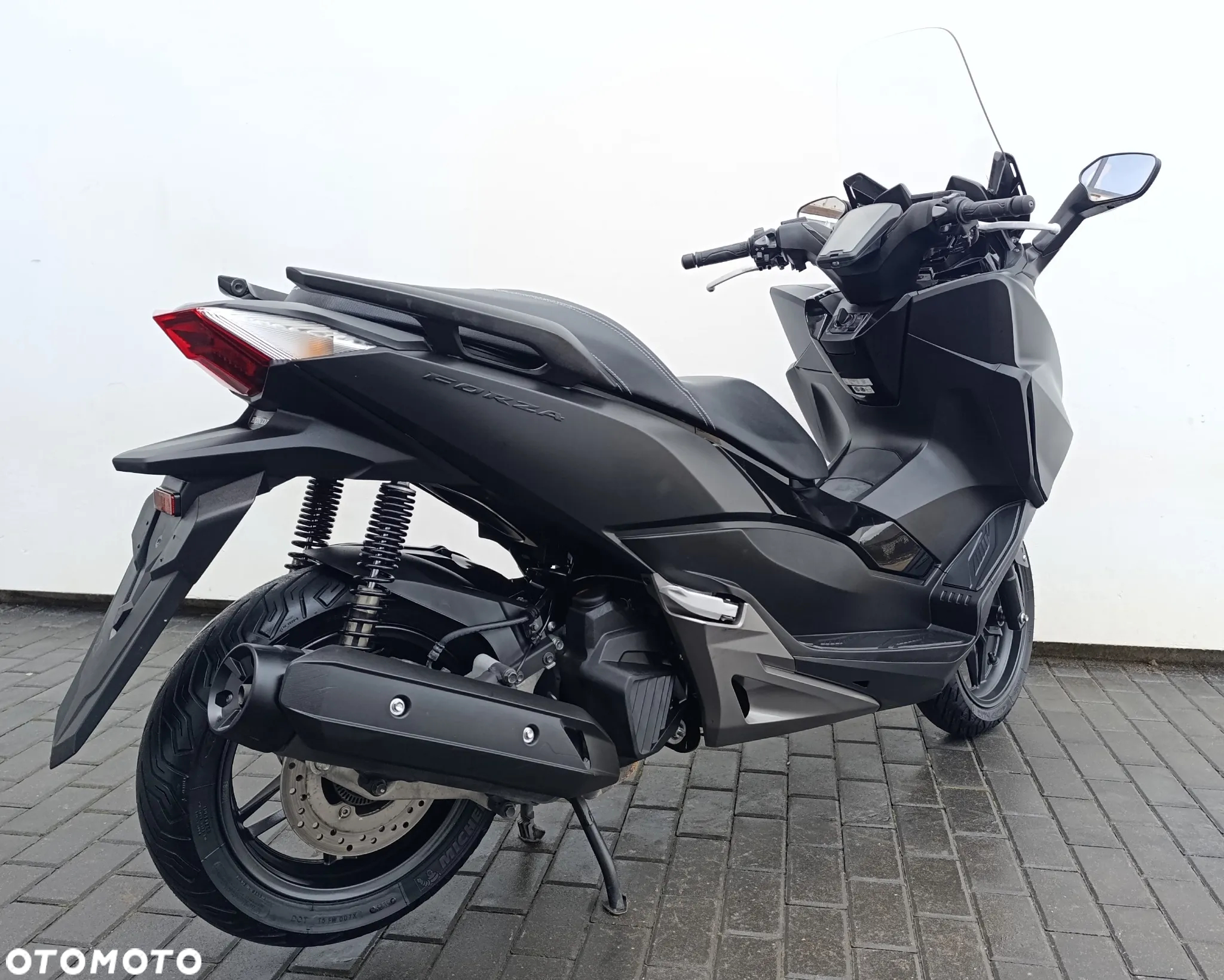Honda NSS - 5