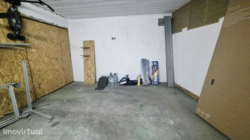 Garagem Ampla com 35 m² | Zona do Hospital do Barreiro - Grande imagem: 3/9